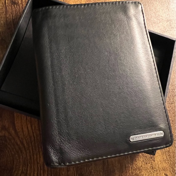 Porsche Design Leather Wallet Tri-fold w/ original box - Picture 1 of 3